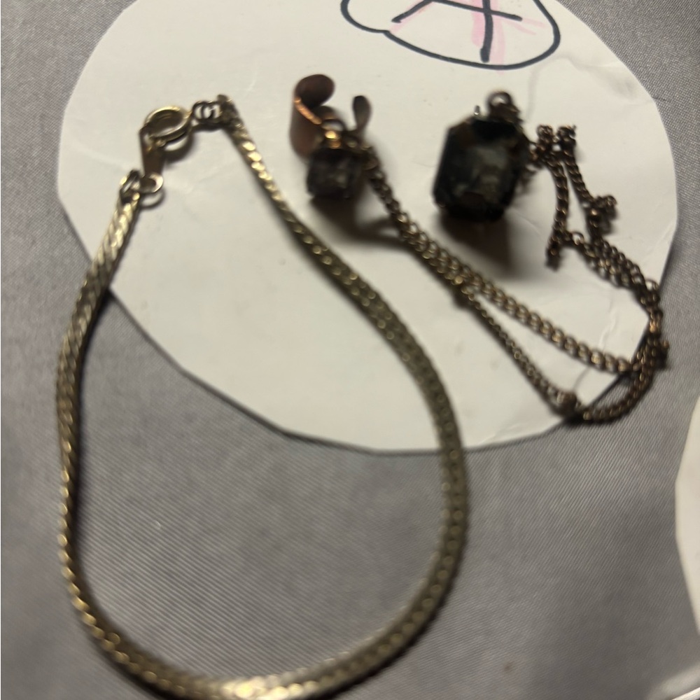 Jewelry bundle - Picture 2 of 7